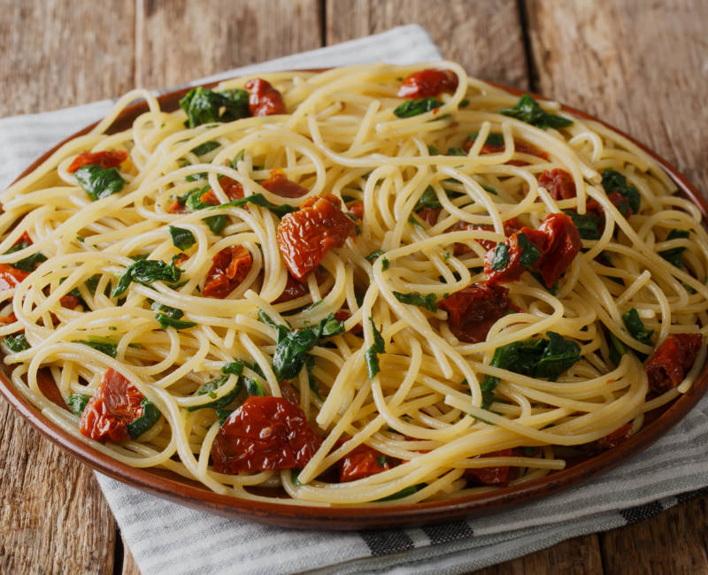 Spaghetti mit getrockneten Tomaten - Vivenzio